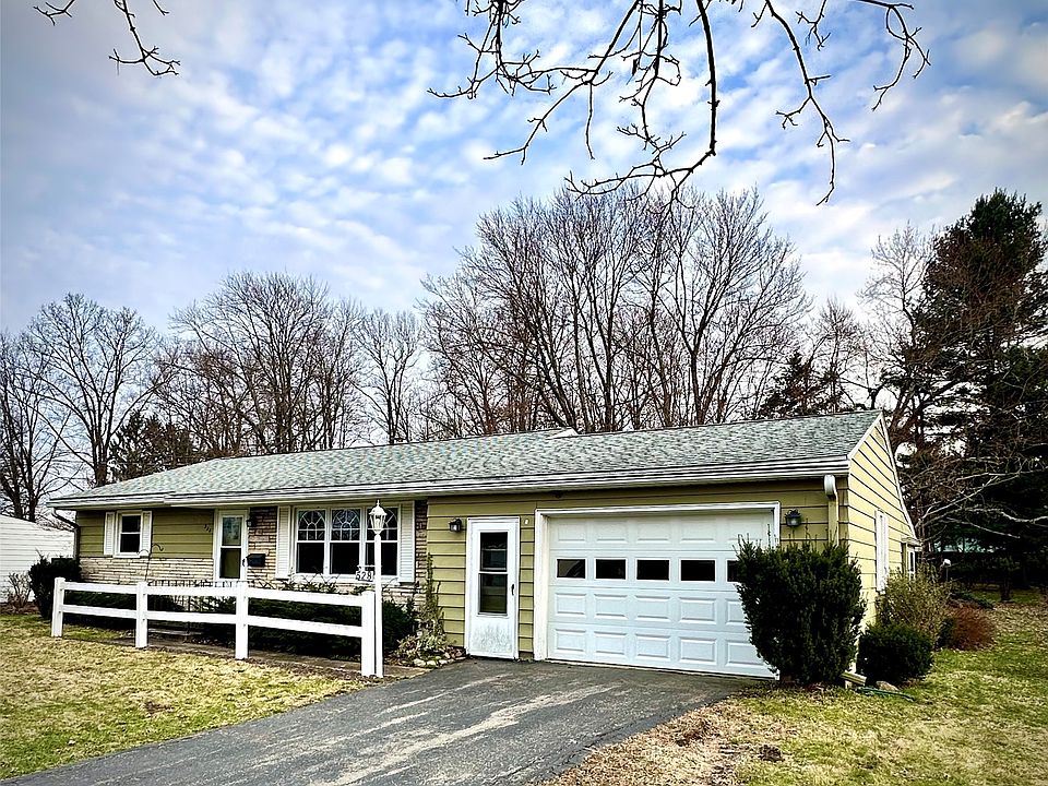 1st image of 528 Martha Dr