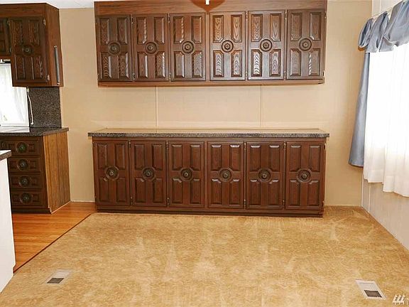 5th image of 16300 State Highway 305 NE Unit 32