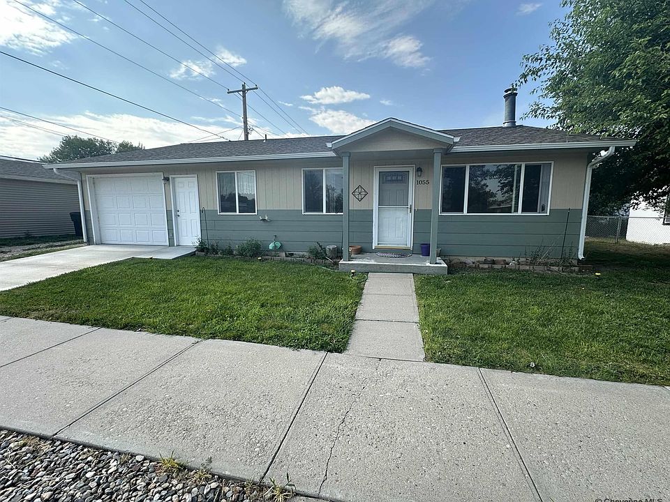 1st image of 1055 Pine St