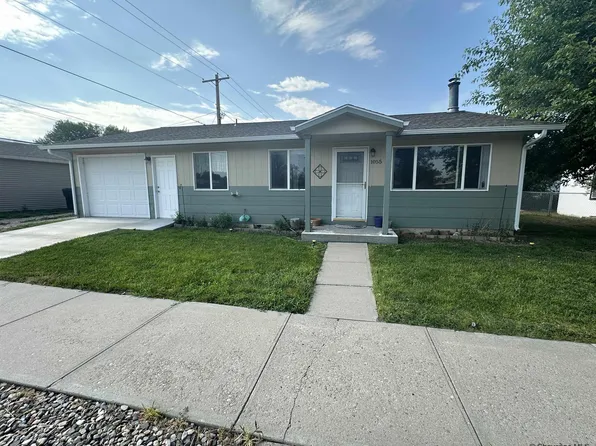 1055 Pine St, Wheatland, WY 82201