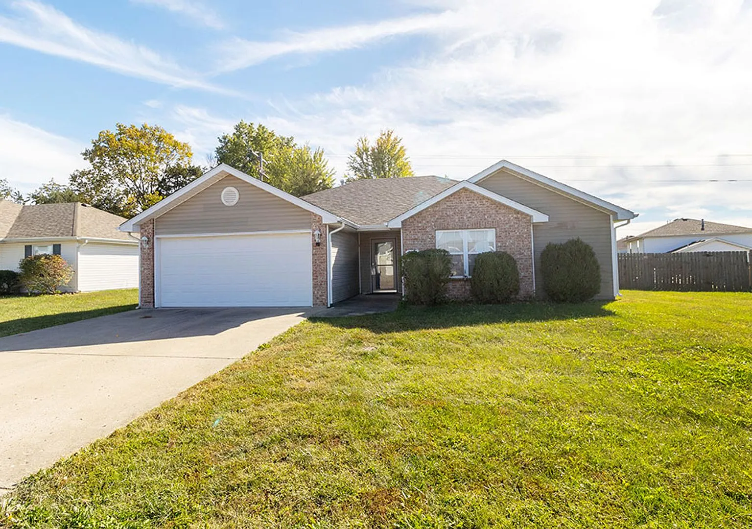 3bed/2ba single family home - great location! — Photo 1