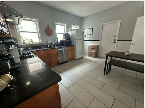 102 Sydney St APT 3, Boston, MA 02125