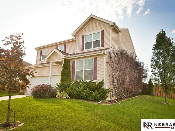 3rd image of 1117 Hardwood Dr