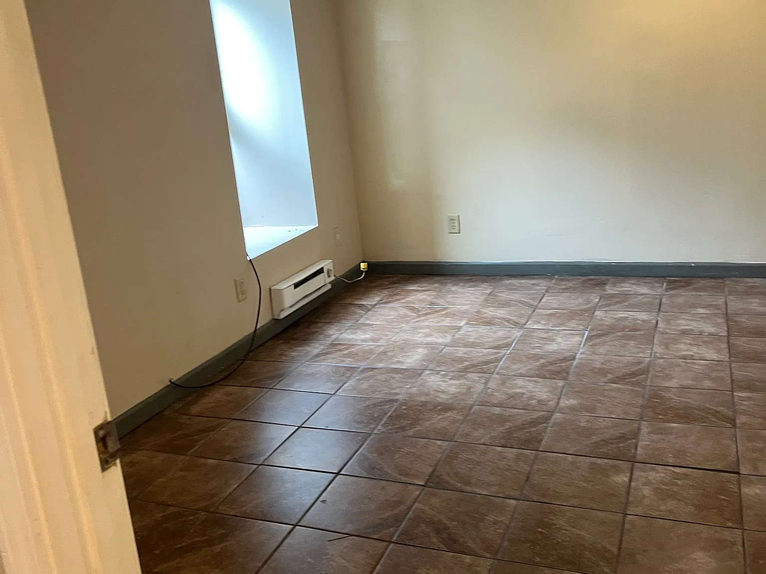 1 bed, 500 sqft, $975 — Photo 2