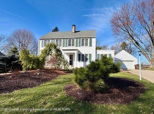 807 Maycroft Rd, Lansing, MI 48917