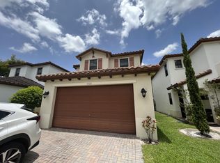 9165 SW 36th Mnr, Hollywood, FL 33025