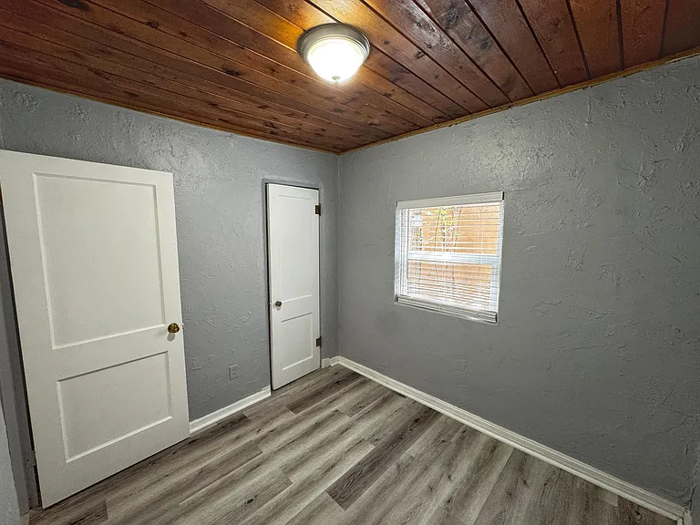 426 Headingly Ave NW #A — Photo 15