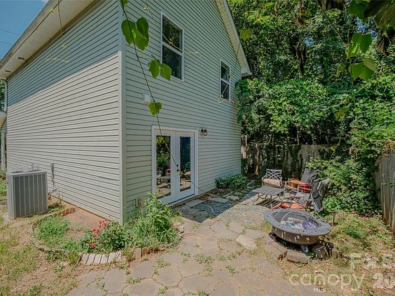 4th image of 7 Dogwood Ln