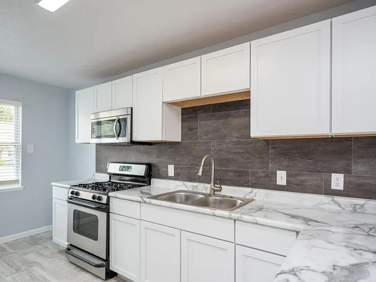 1030 Ada Place Dr SE — Photo 8