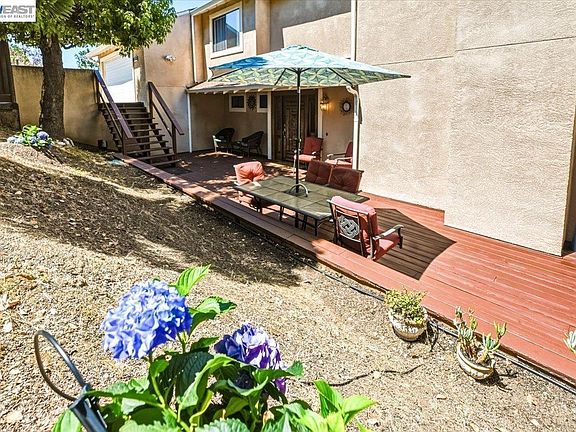 5th image of 27468 Hayward Blvd