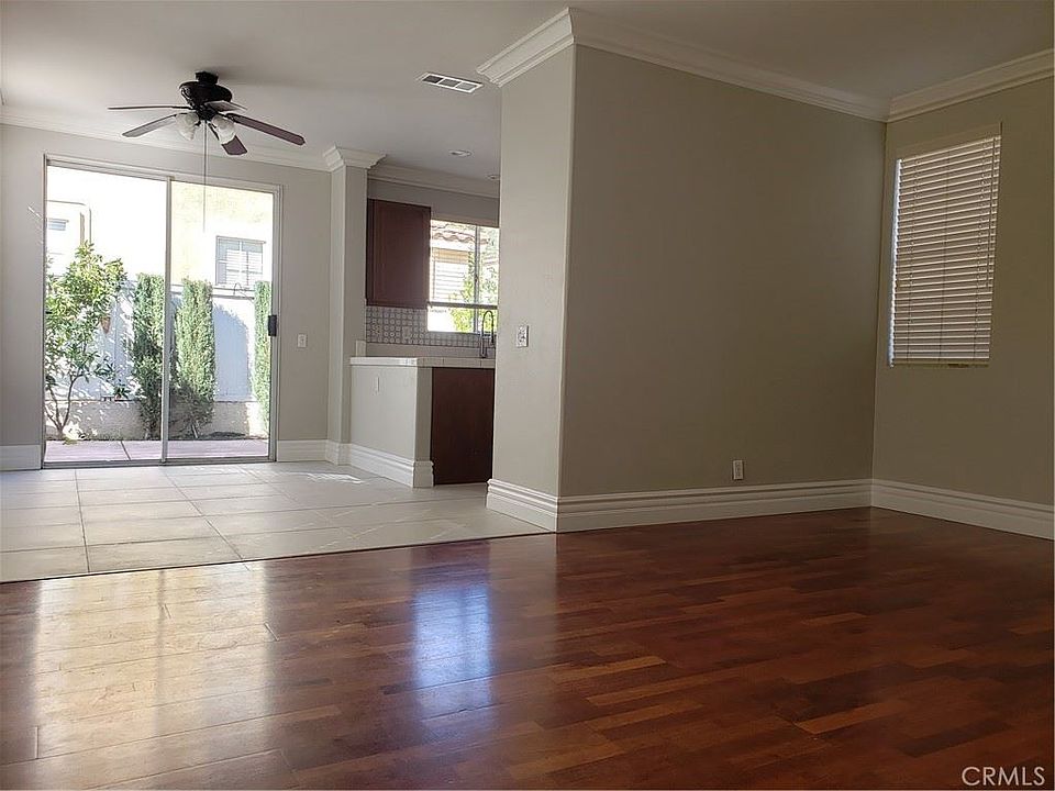 1st image of 212 Las Flores