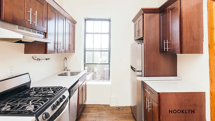 Rented by Nooklyn NYC LLC | media 34