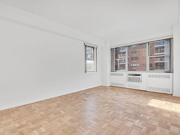 5th image of 45 Sutton Pl S APT 17A