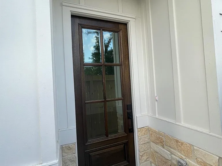 6412 Highland Pine Ln — Photo 2