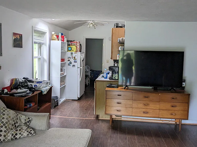Sawyer Ln — Photo 7