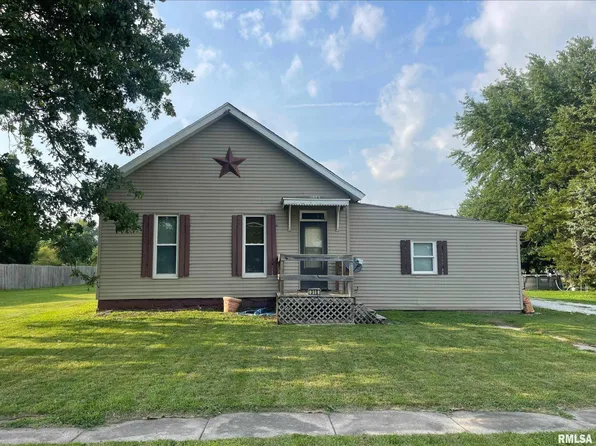 310 W Plum St, Kirkwood, IL 61447