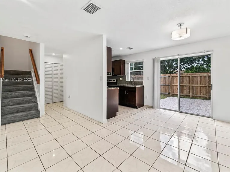3358 NW 198th Ter — Photo 5