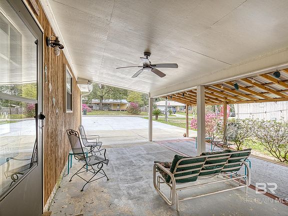 2nd image of 1437 Rio Cir