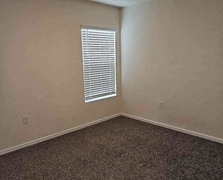 137 Teakwood Dr — Photo 27