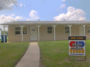 3 Hanover Ct, Champaign, IL 61821