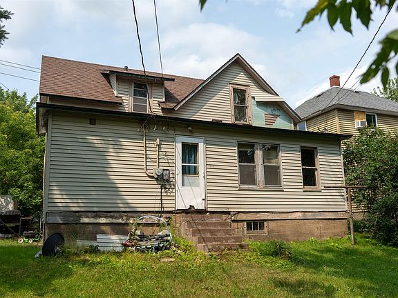 3rd image of 736 Laurel St