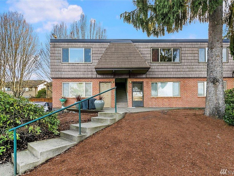 1st image of 3834 175th Ave NE Unit E