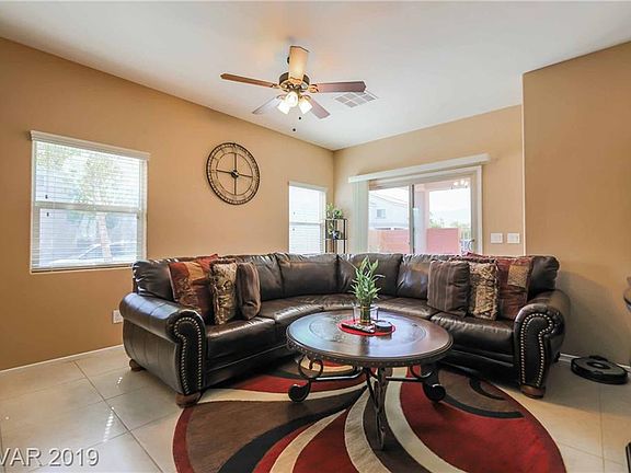 3rd image of 9622 Vega Carpio Ave