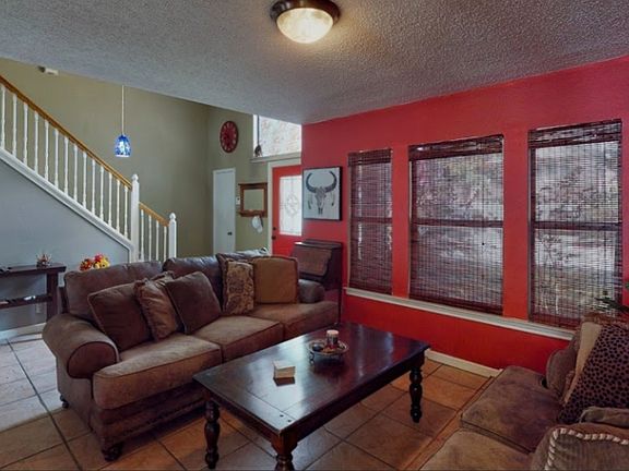 3rd image of 14214 Emerald Hill Dr