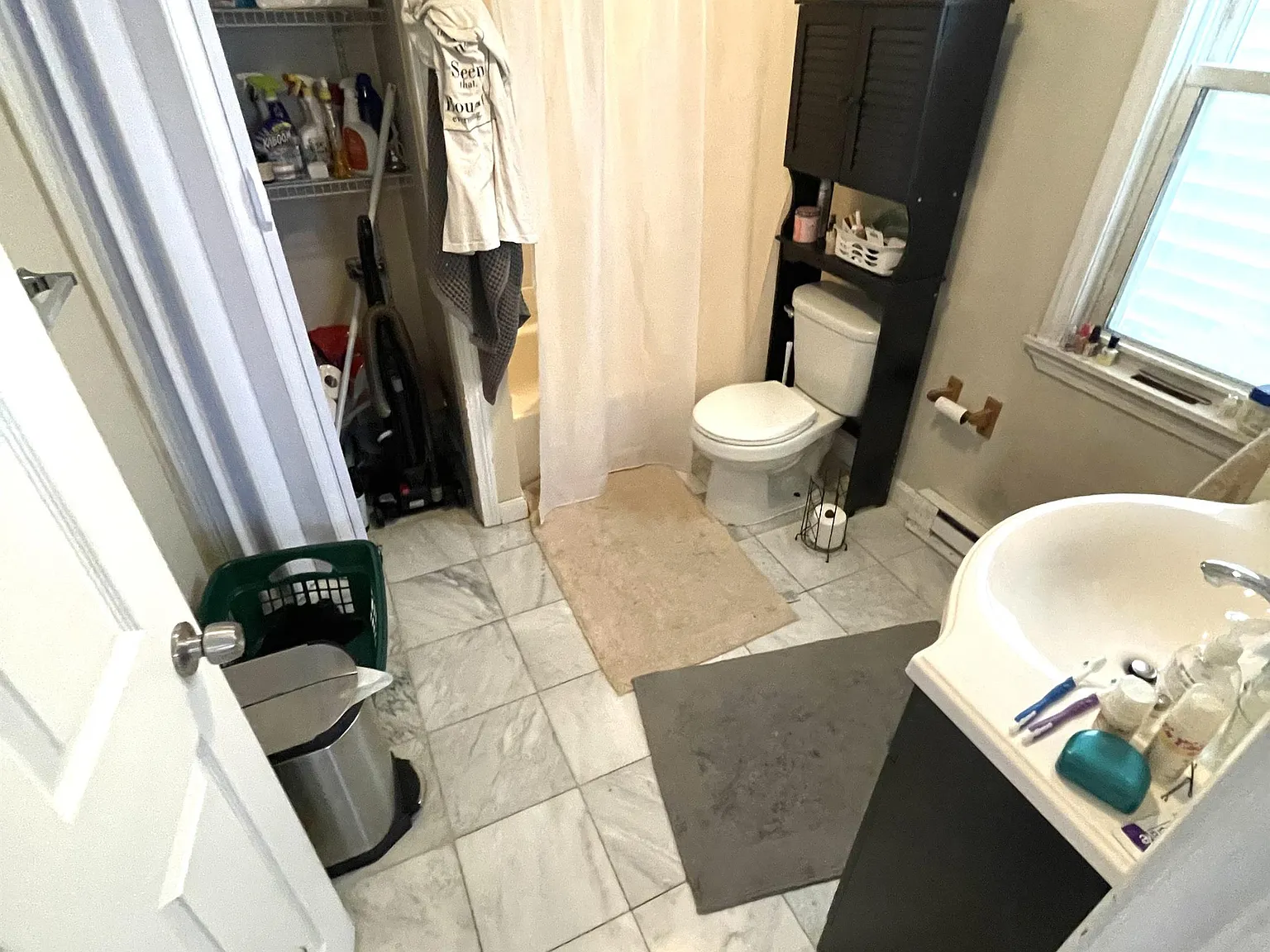 367 Maverick St - 2 — Photo 4