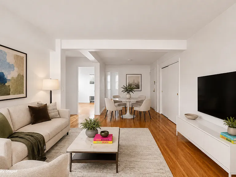 401 W 56th St #5L — Photo 1