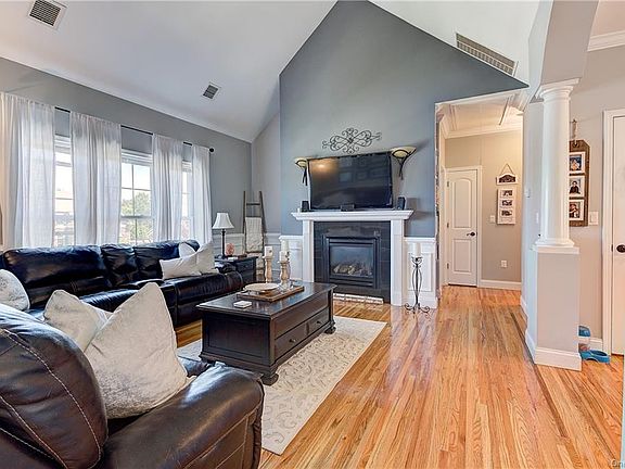 5th image of 76 Fredrick Dr