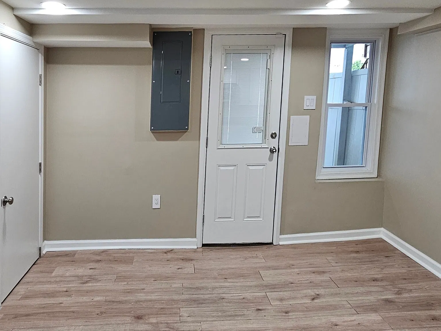 4633 Kernwood Ave — Photo 4