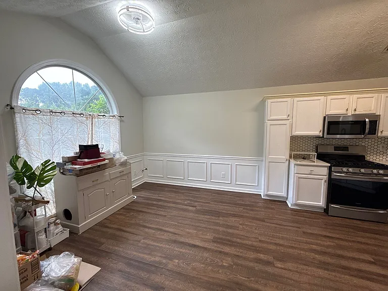 720 Trellis Pond Ct — Photo 5