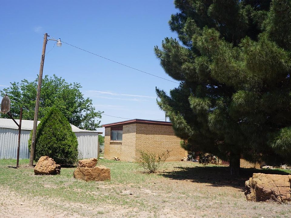 2nd image of 2420 County Road 7630