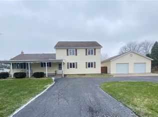 6080 Strauss Rd, Lockport, NY 14094