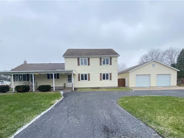 6080 Strauss Rd, Lockport, NY 14094