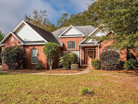 3rd image of 105 Hidden Creek Cir