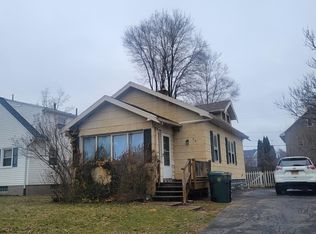 54 Crest St, Rochester, NY 14612