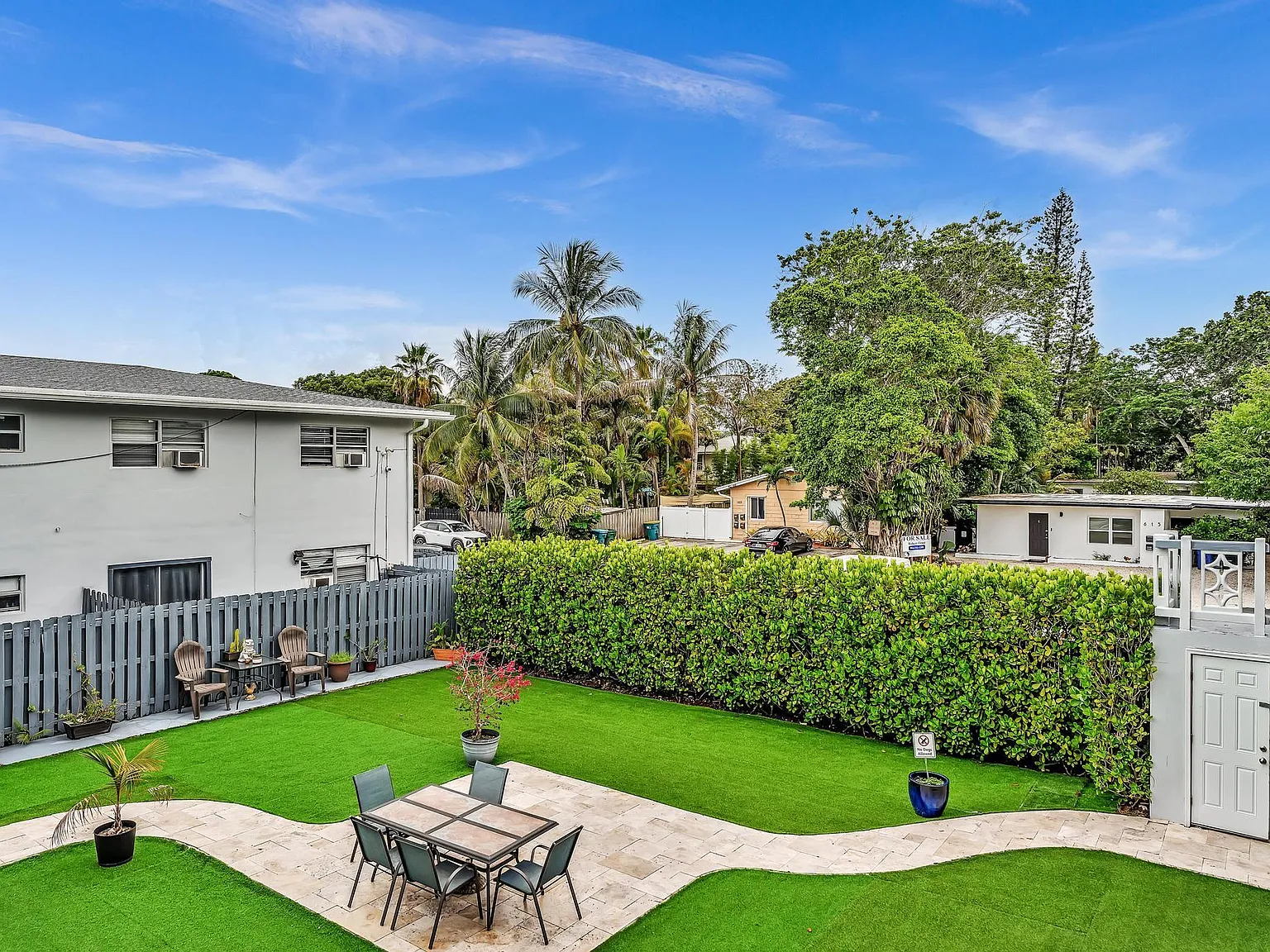 2 bed, 1.0 bath, 900 sqft, $1,950 — Photo 3