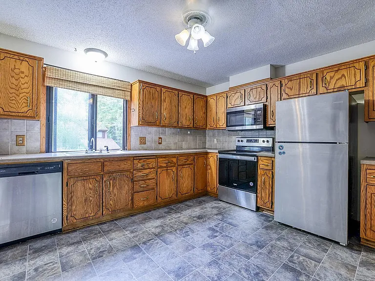 105B South Dr — Photo 20