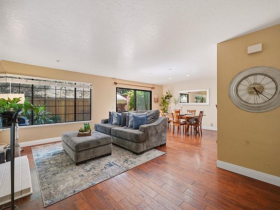 4th image of 18041 Hillwood Ln