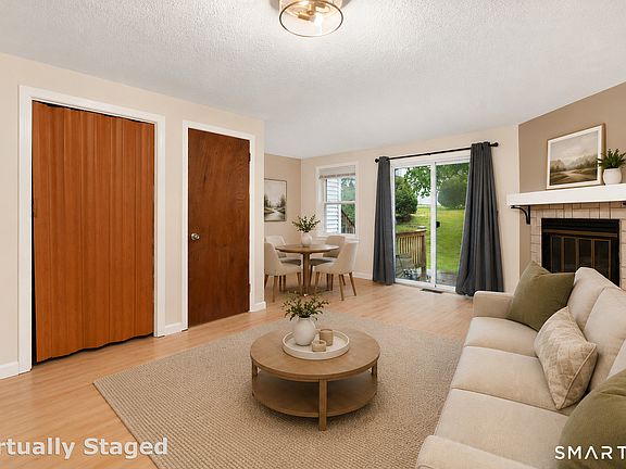 4th image of 29 Kathleen Drive #5C