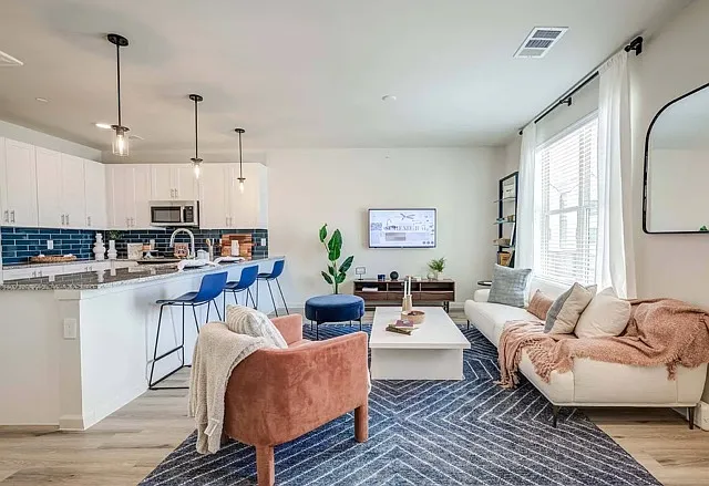 2 bed, 2.5 bath, 1319 sqft, $2,580 — Photo 2