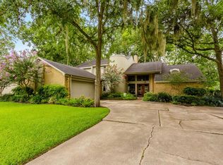 1923 Pitts Rd, Richmond, TX 77406