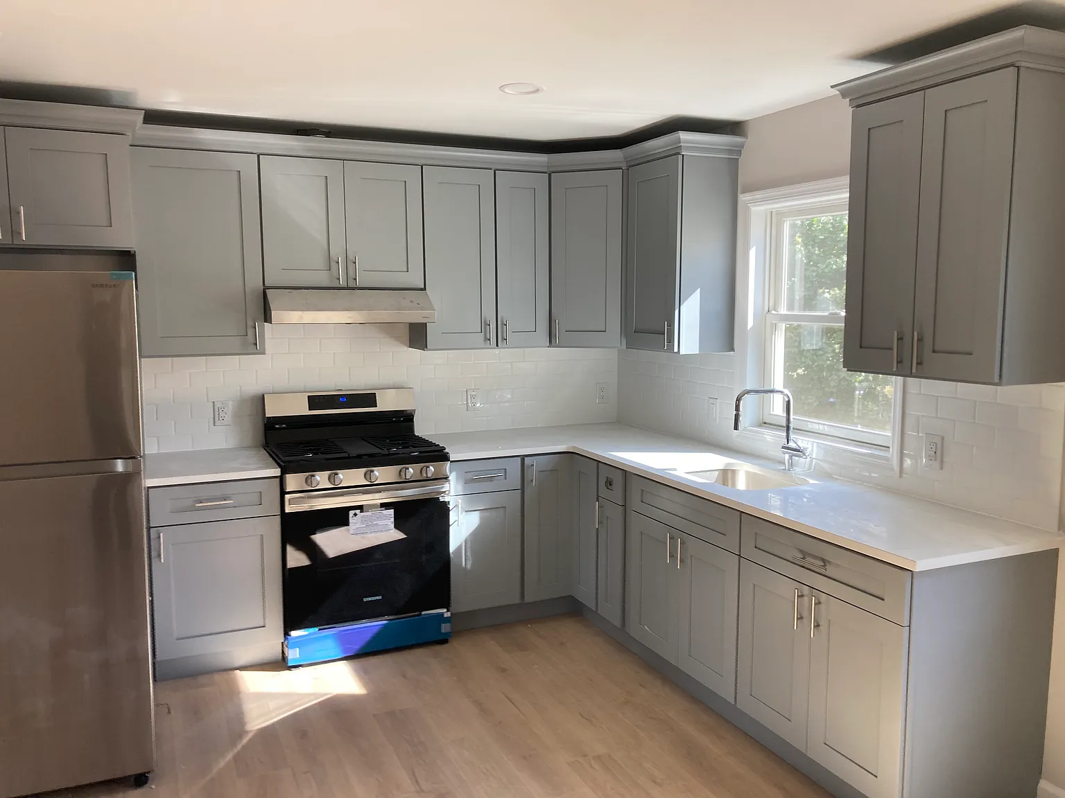 2 bed, 980 sqft, $2,995 — Photo 2