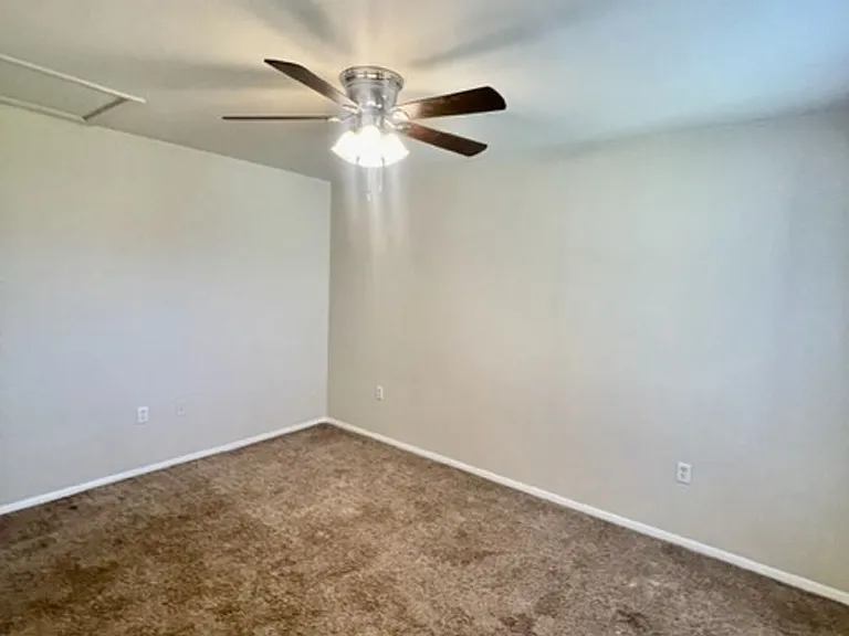 1500 Lake Shore Dr #207 — Photo 8
