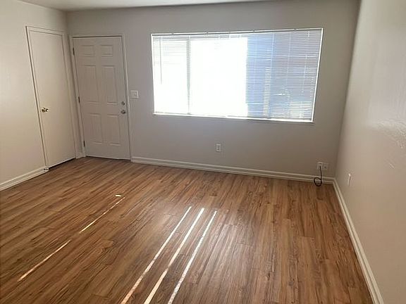 2nd image of 780 Busby Ct APT B