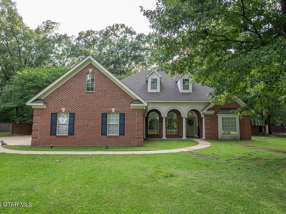 1st image of 634 Crosby Ln