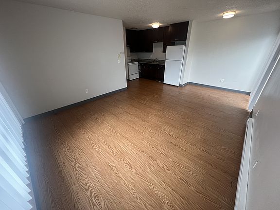 4th image of 1916 1st St APT 4