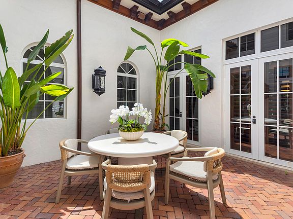 5th image of 17130 Avenue Le Rivage